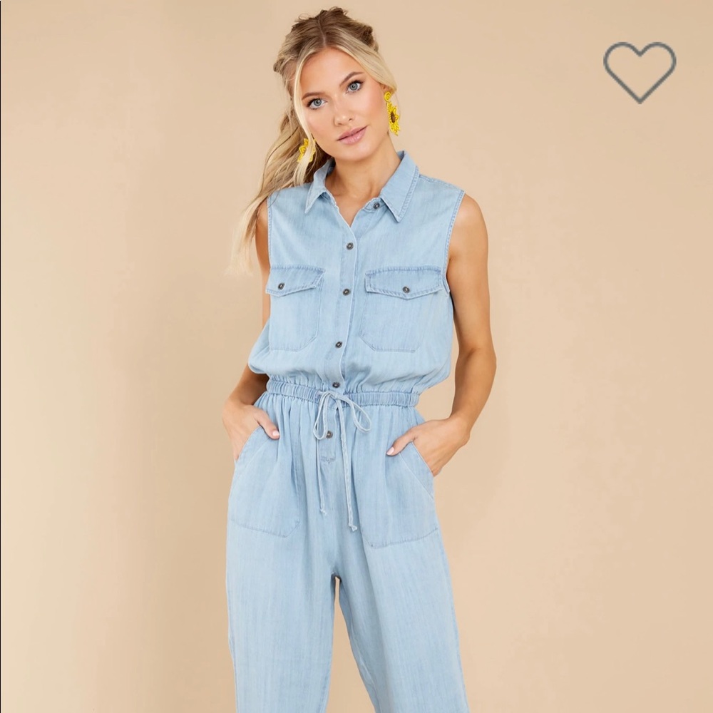 Sleeveless chambray Jumpsuit size M.